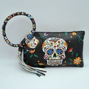 Cute Graffiti Braided Ring Tassel Handle Wristlet